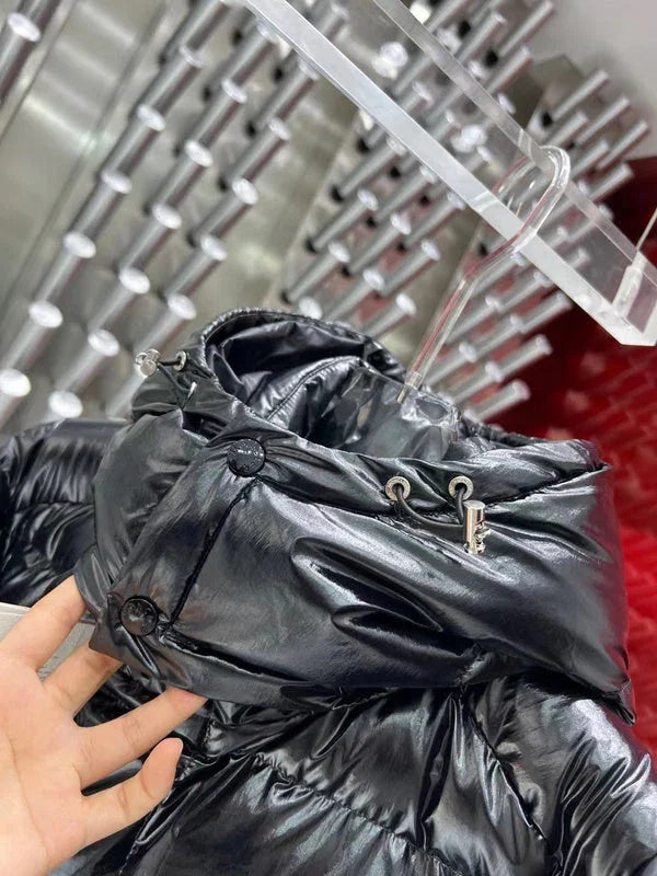 Moncler Maya 70ᵉ anniversaire édition spéciale courte doudoune noir