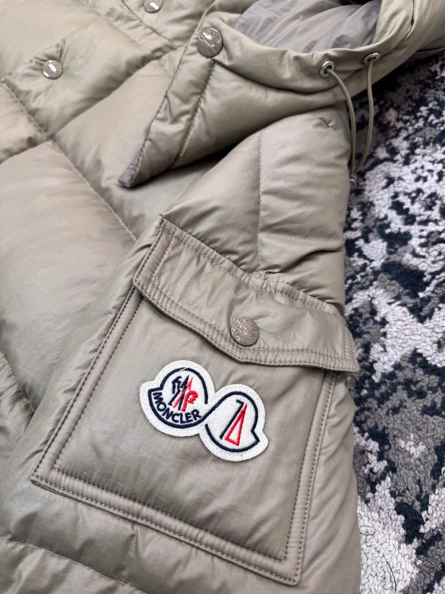 Moncler Maya 70ᵉ anniversaire édition spéciale Champagne métallisé