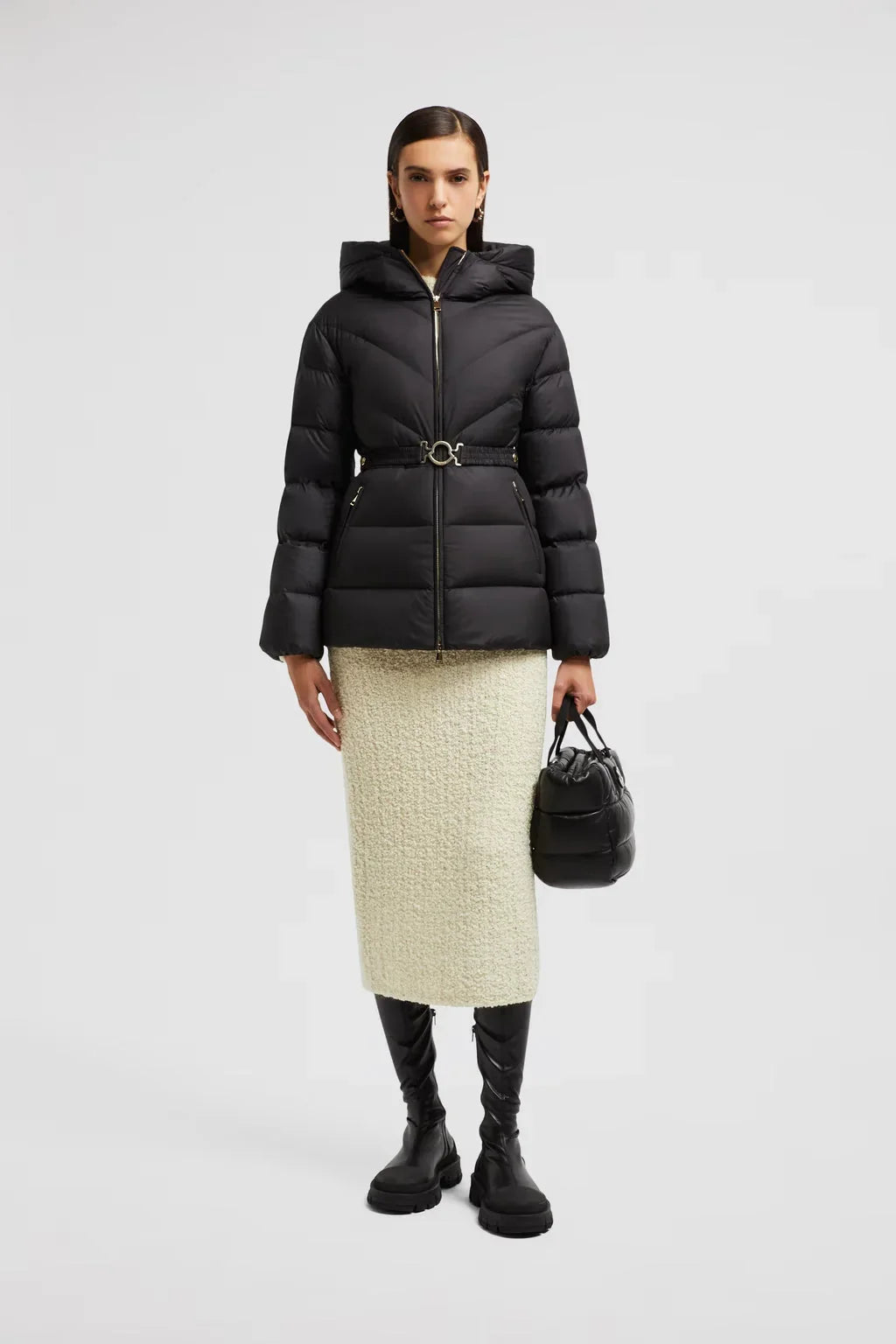 Doudoune courte Brosse à capuche et matelassage diagonal Moncler Noir
